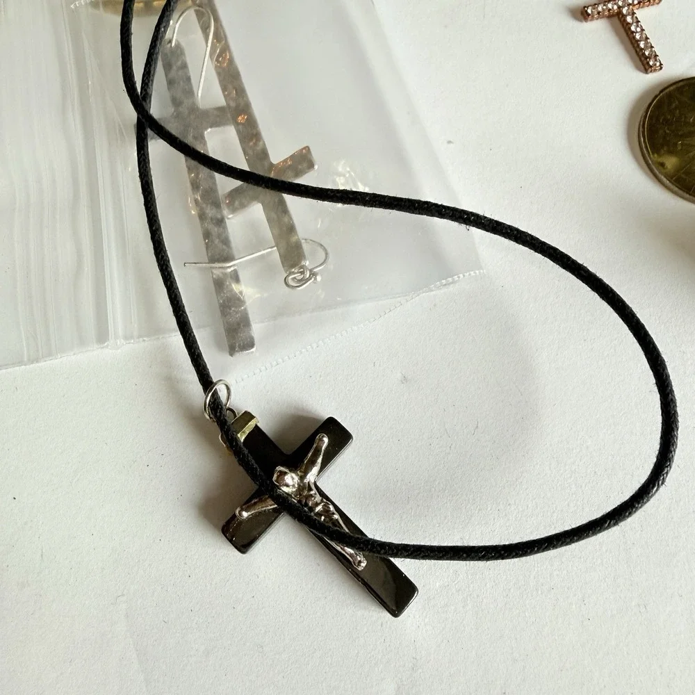 12pc Inspirational Jewelry Lot Crosses, Praying Hands Footprints Bracelet - Picture 4 of 9